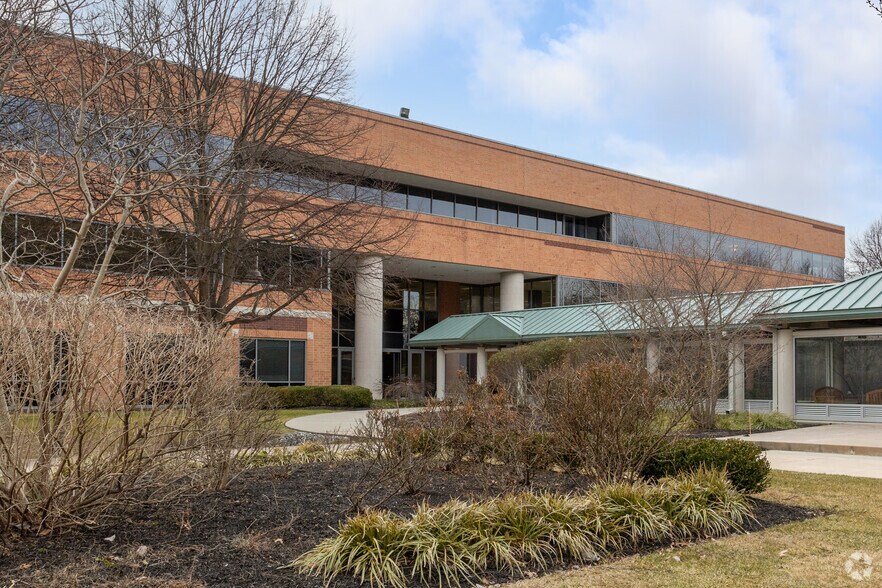 More Photos Of 9 Roszel Rd, West Windsor Office For Lease