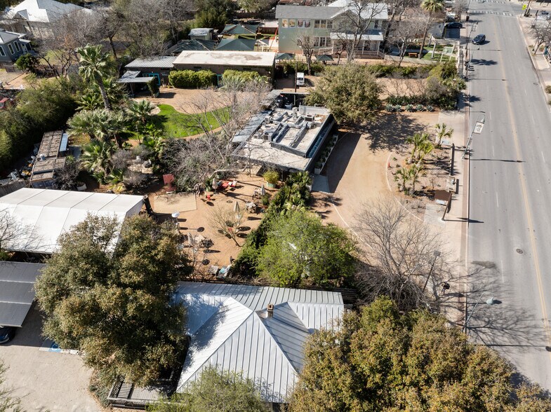 More Photos Of 1127 S St Marys St, San Antonio Restaurant For Sale