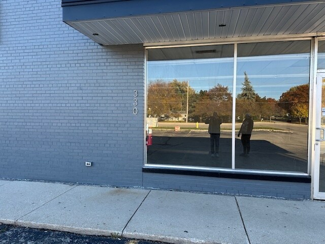 More Photos Of 336 N Military Ave, Green Bay General Retail For Lease