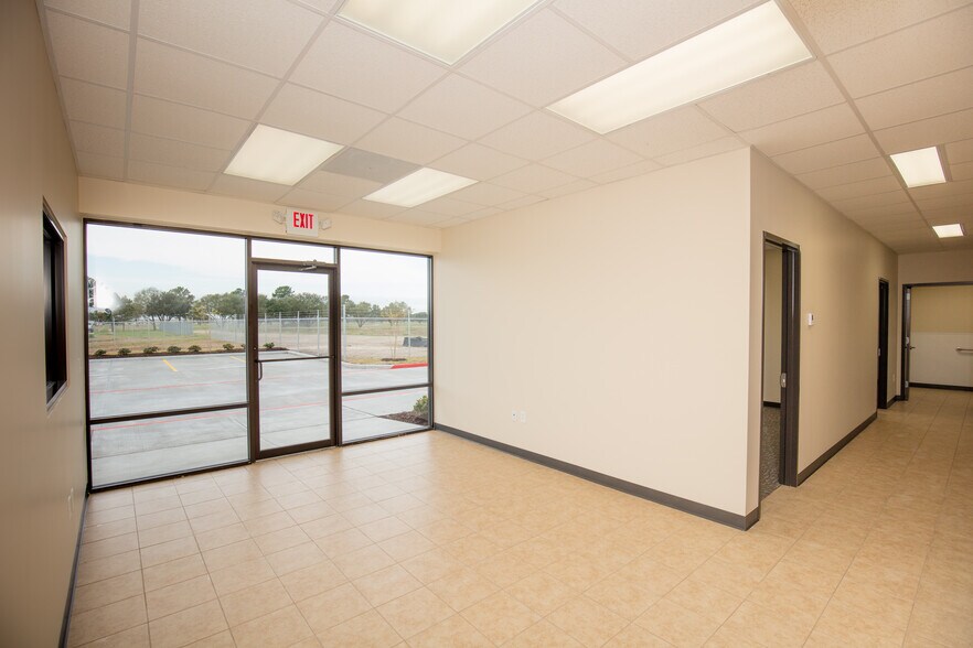 More Photos Of 3406 Longhorn Dr, Houston Warehouse For Lease