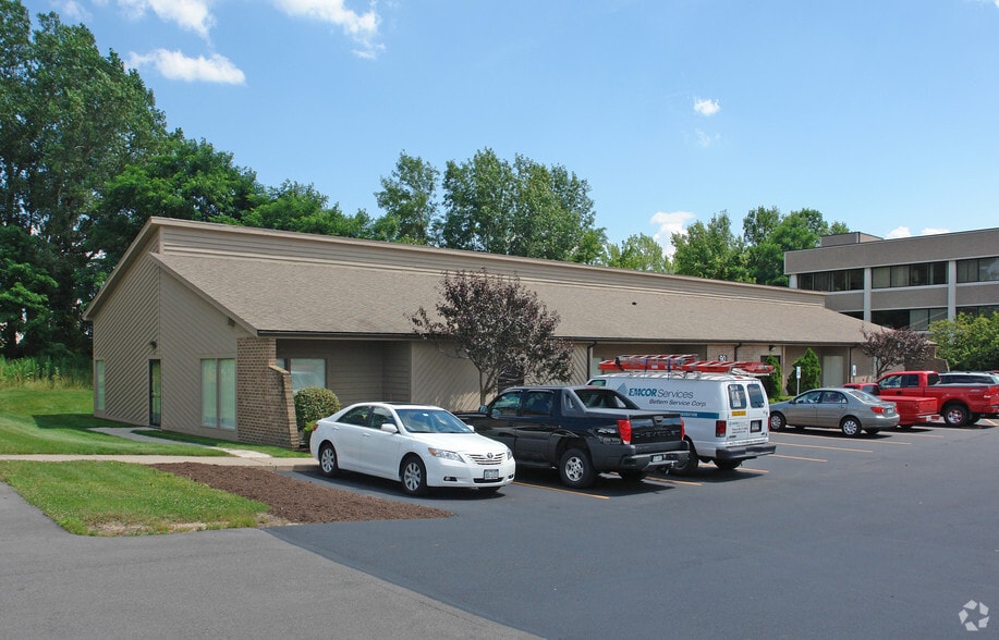 More Photos Of 90 Erie Canal Dr, Rochester Medical For Sale