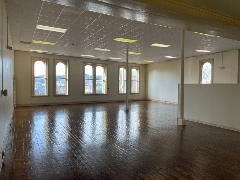 More Photos Of 4126-4130 Butler St, Pittsburgh General Retail For Sale