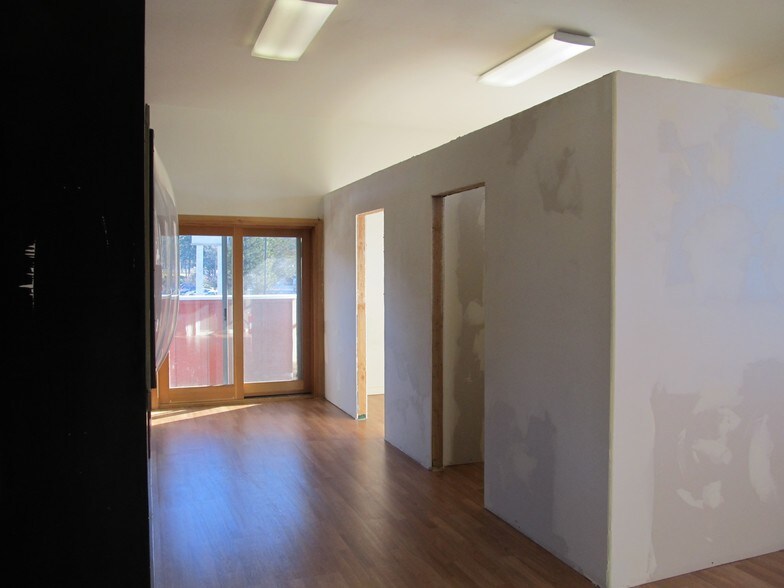 More Photos Of 841-1043 Sutton Way, Grass Valley Unknown For Lease