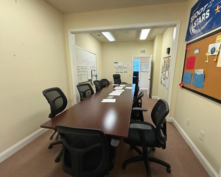 More Photos Of 4881 NW Palm Coast Pky, Palm Coast Office For Lease