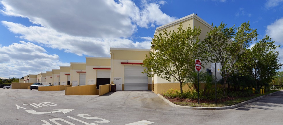 More Photos Of 14001-14099 NW 8th St, Sunrise Flex For Lease