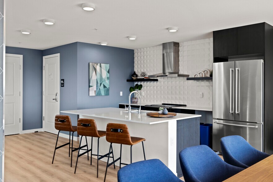 More Photos Of 417 2nd Ave W, Seattle Apartments For Lease