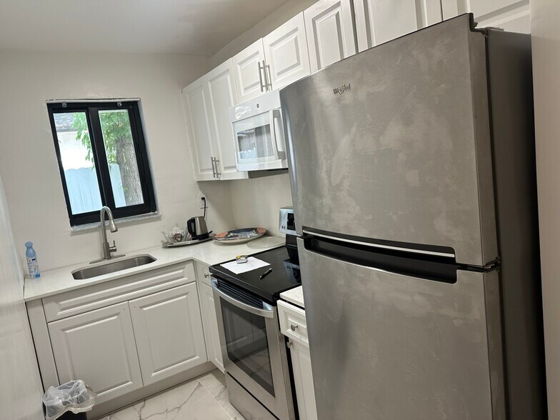 More Photos Of 7509 NE 3rd Ave, Miami Apartments For Sale