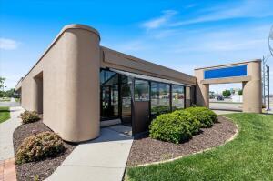 More Photos Of 2901 W Broadway St, Council Bluffs Bank For Lease