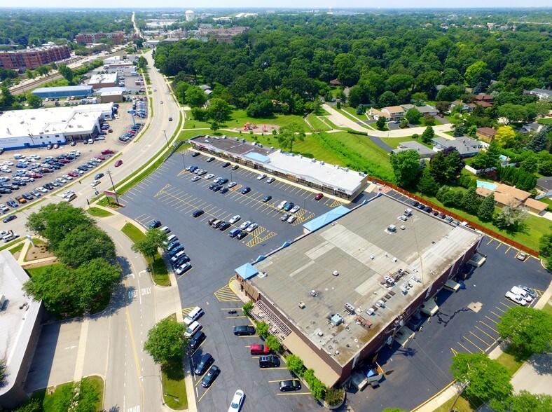 Primary Photo Of 340-394 E Irving Park Rd, Roselle Storefront For Lease