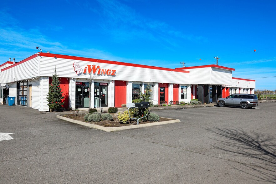 Primary Photo Of 2425 25th St SE, Salem Freestanding For Sale