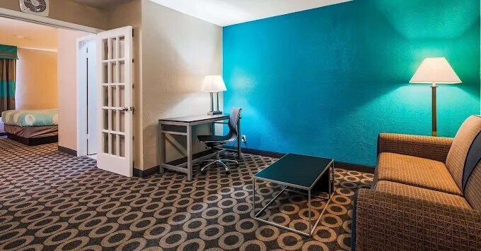 More Photos Of 3821 N Panam Expy, San Antonio Hotel For Sale