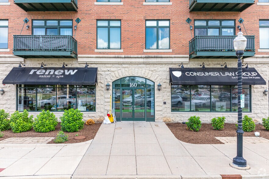 More Photos Of 160 S River St, Aurora Apartments For Sale