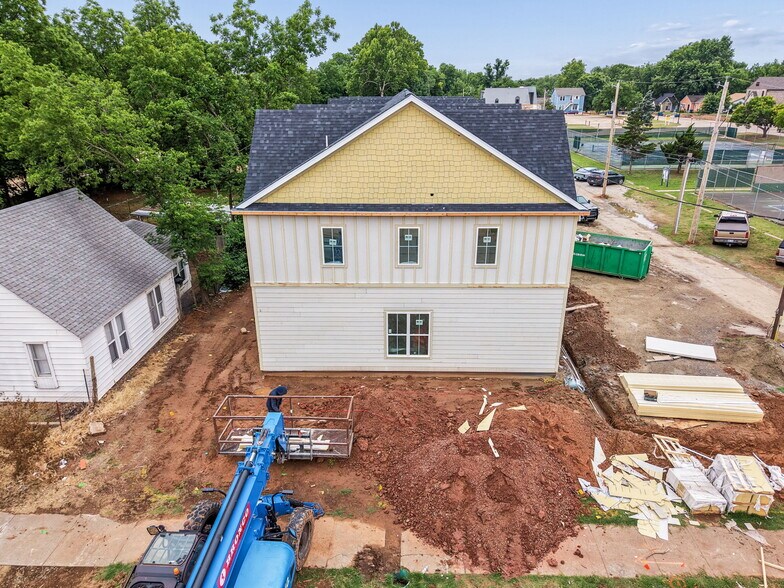 More Photos Of 807 W 7th Ave, Stillwater Apartments For Sale