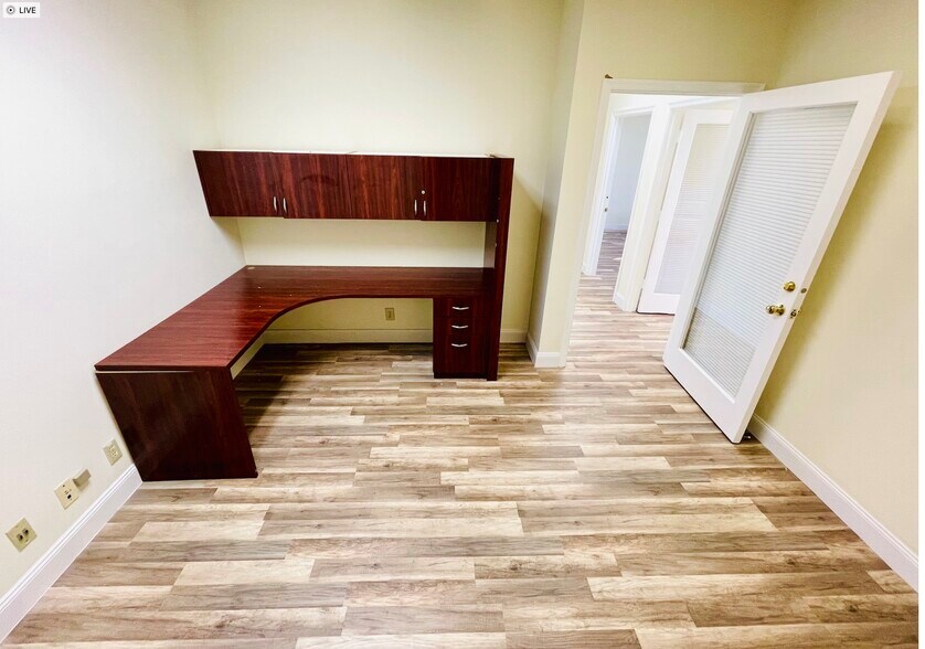 More Photos Of 3450 Northlake Blvd, North Palm Beach Medical For Lease