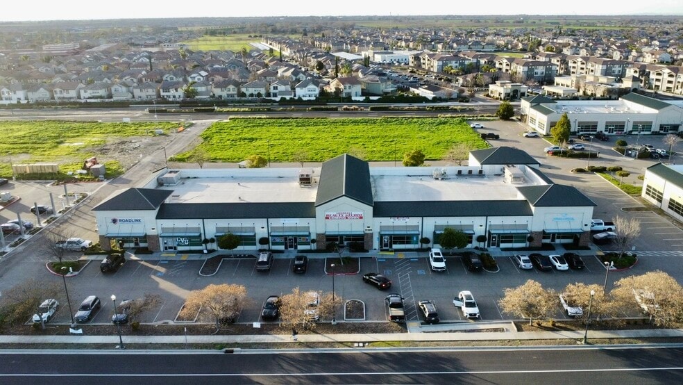 Primary Photo Of 17395 S Manthey Rd, Lathrop Medical For Sale