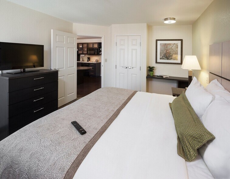 More Photos Of 14362 Lincoln Way, Thornton Hotel For Sale