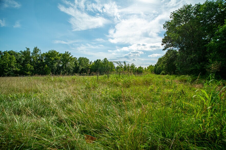 More Photos Of 337 W Main St, Eureka Land For Sale