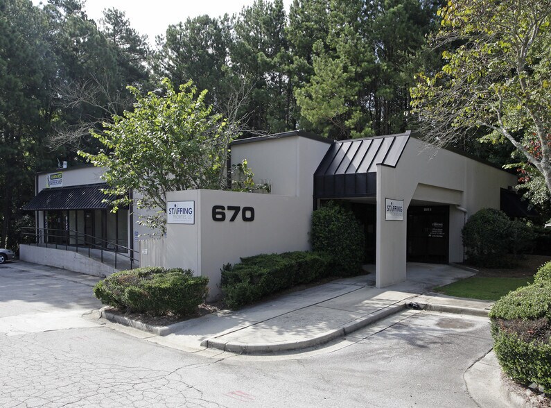 More Photos Of 685 Thornton Way, Lithia Springs Unknown For Lease
