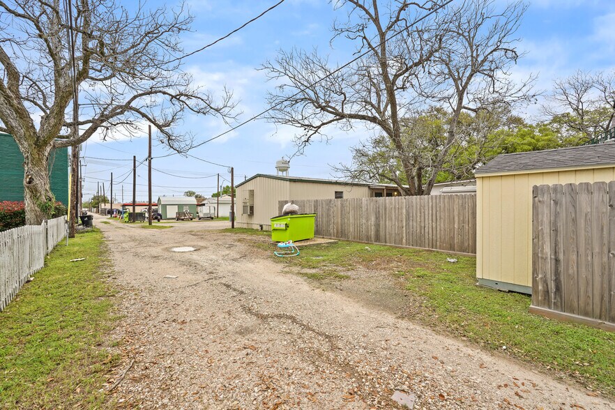 More Photos Of 1030 4th St, Rosenberg Daycare Center For Sale