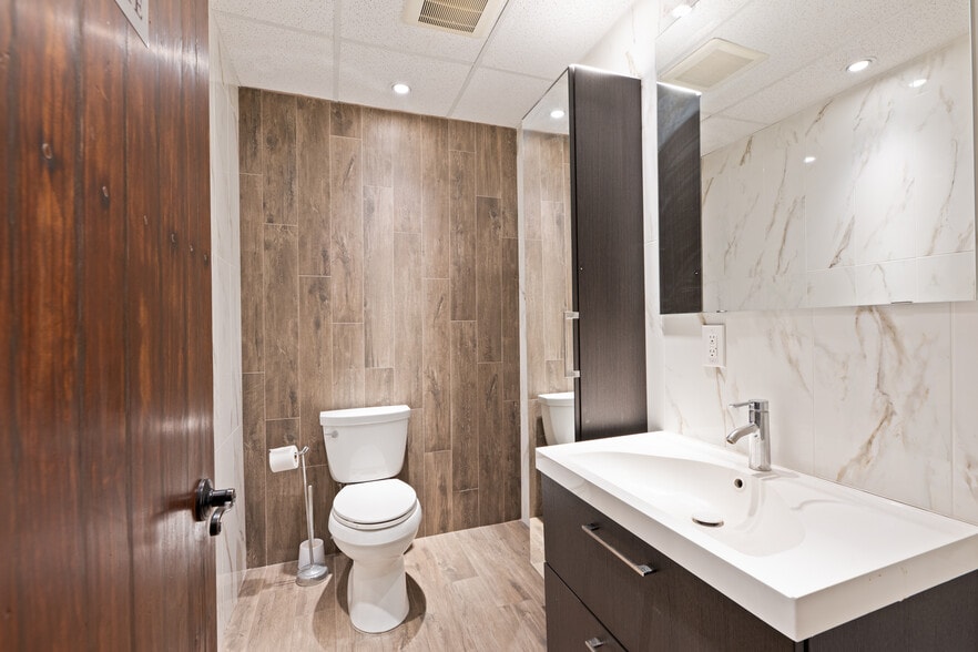 More Photos Of 488-500 Mulberry St, Newark Warehouse For Lease