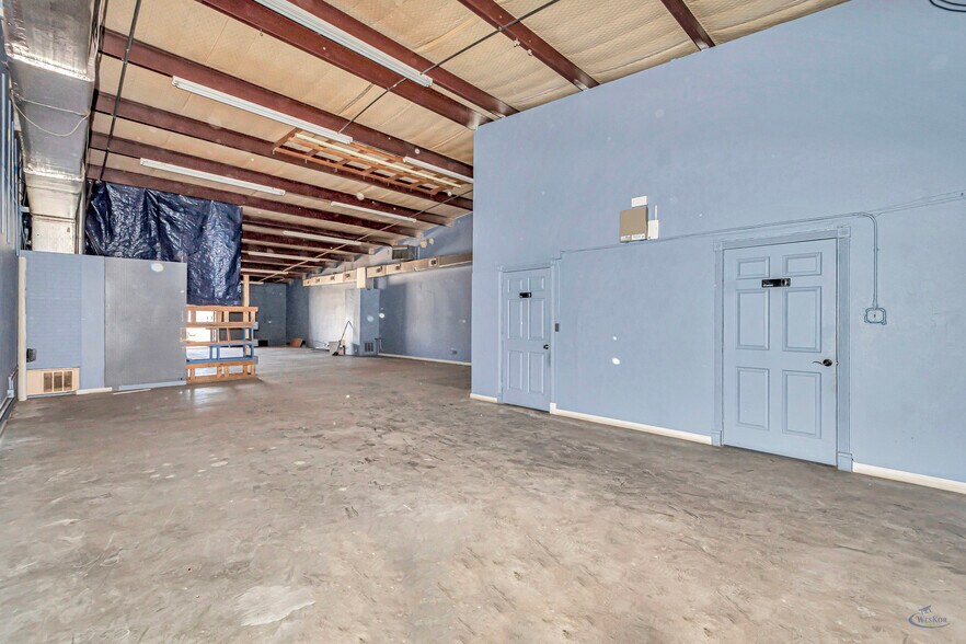 More Photos Of 3636 Andrews Hwy, Odessa Storefront For Lease