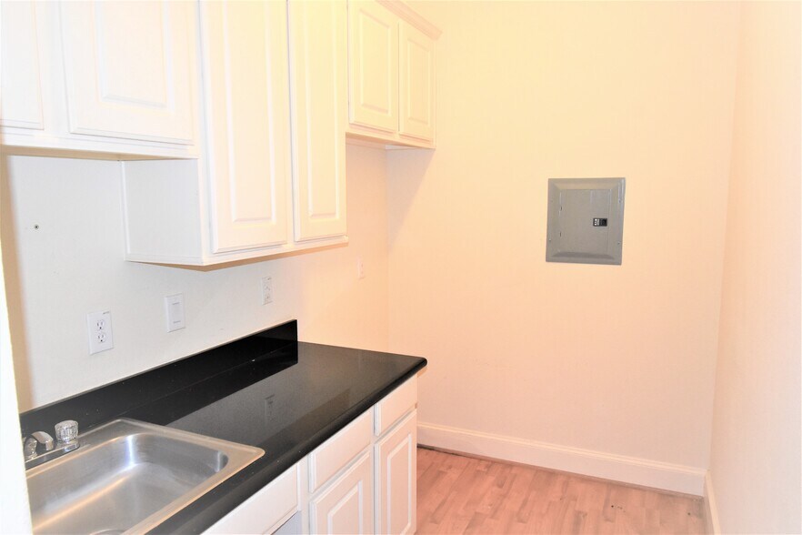 More Photos Of 13644 Breton Ridge St, Houston Medical For Sale