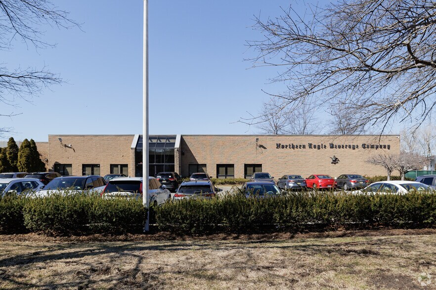 More Photos Of 600 16th St, Carlstadt Distribution For Lease