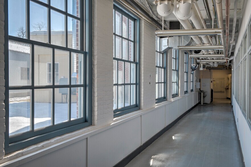 More Photos Of 96 Congress St, Keene Refrigeration Cold Storage For Sale