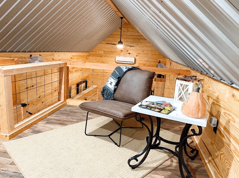 More Photos Of 1136 Arlie Moore Rd, Bismarck Hotel For Sale