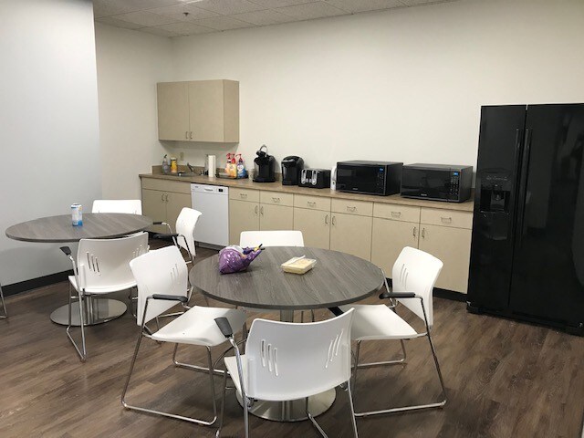 More Photos Of 3033 S Parker Rd, Aurora Office For Lease