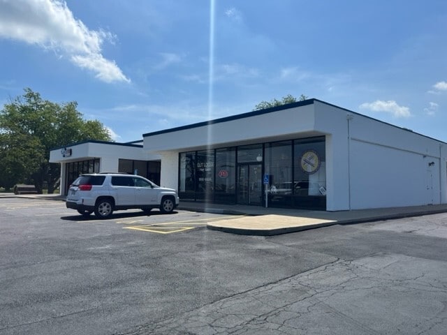 More Photos Of 536-544 W National Rd, Vandalia Storefront Retail Office For Lease