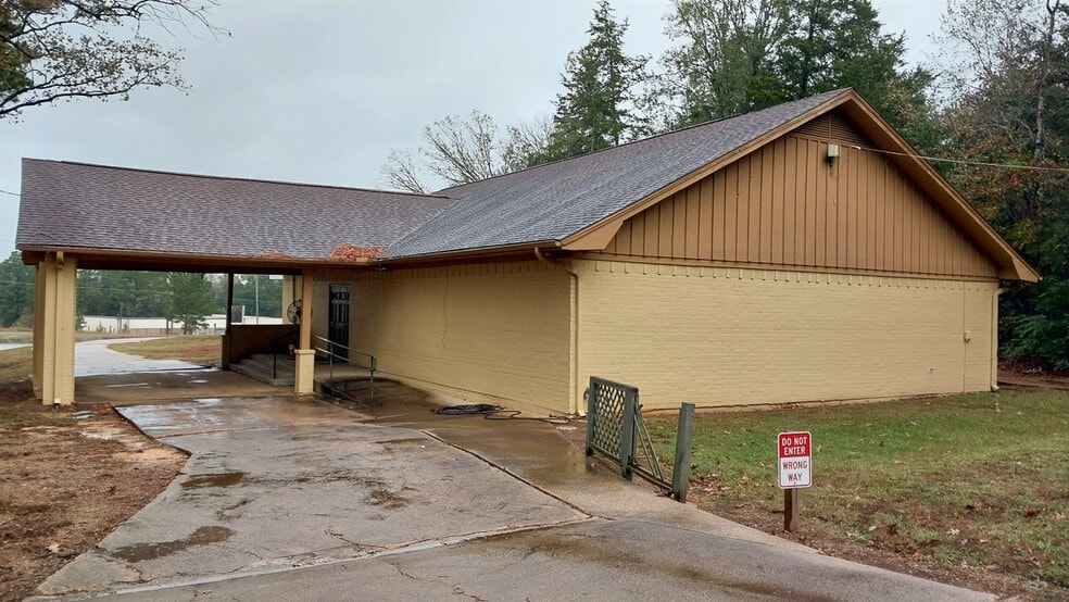 More Photos Of 120 NW 304 Loop, Crockett Daycare Center For Sale