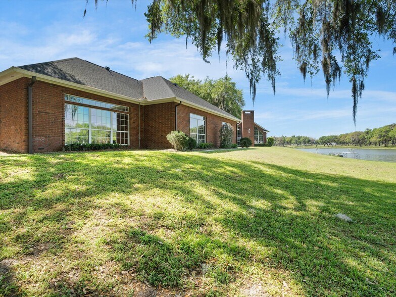 More Photos Of 15400 S US Highway 301, Summerfield Office For Sale