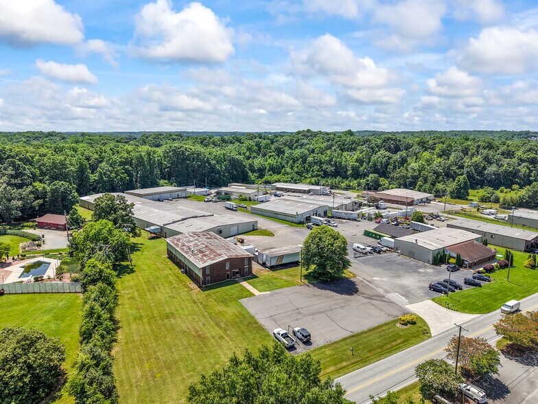 More Photos Of 10490 N NC Highway 150, Clemmons Flex For Sale
