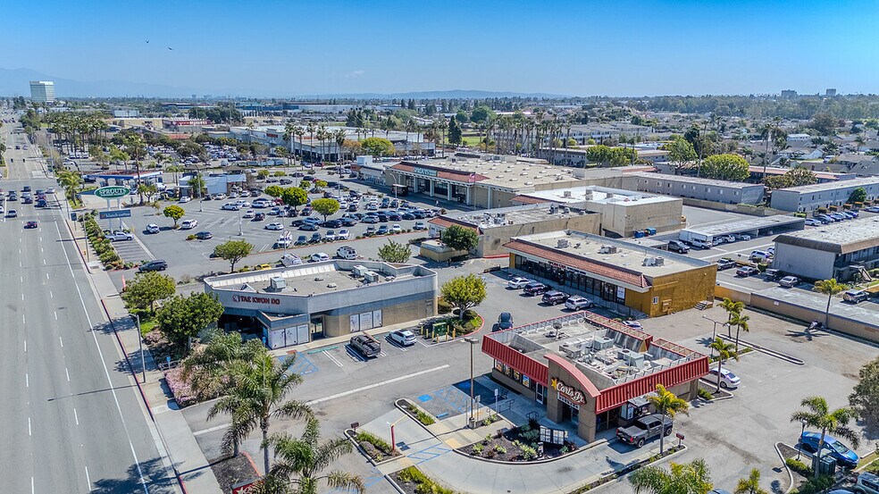 More Photos Of 6908-6916 Warner Ave, Huntington Beach Freestanding For Sale