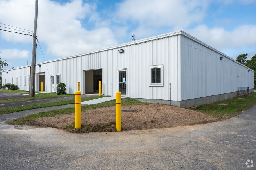 More Photos Of 53 Portside Dr, Bourne Unknown For Lease