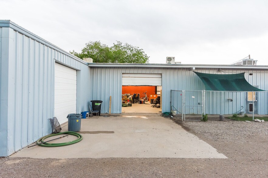 More Photos Of 848 W Hadley Ave, Las Cruces Light Manufacturing For Lease