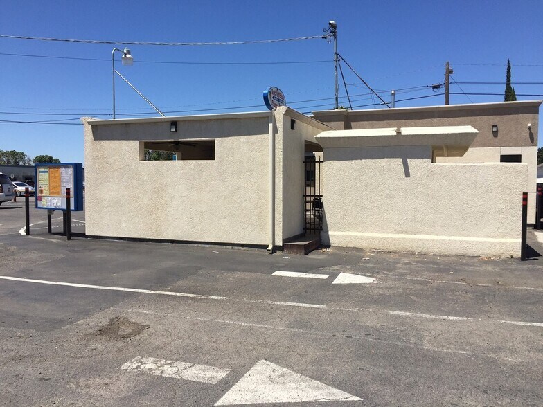 More Photos Of 107 W Pacheco Blvd, Los Banos Restaurant For Sale