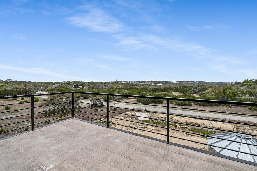 More Photos Of 451 Farrell Rd, Dripping Springs Light Distribution For Sale