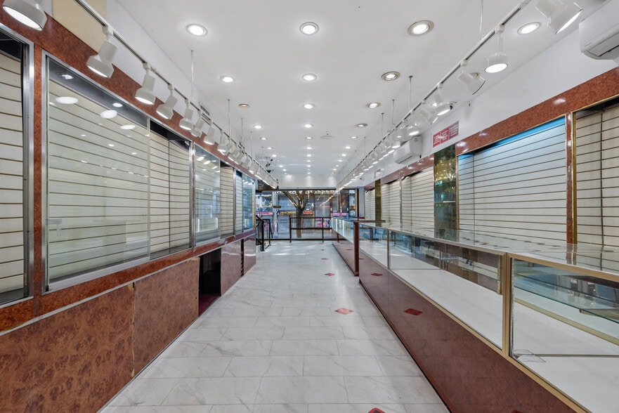 More Photos Of 3714 74th St, Jackson Heights General Retail For Sale