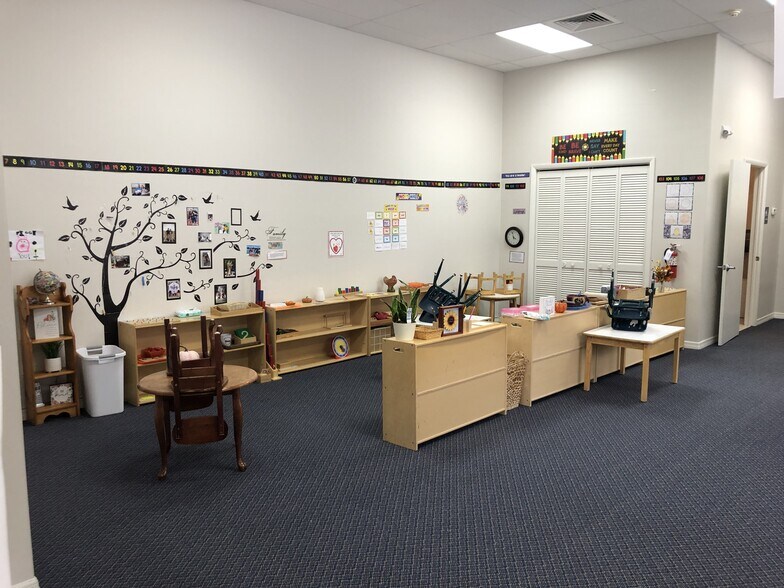 More Photos Of 2535 Northbrooke Plaza Dr, Naples Medical For Sale