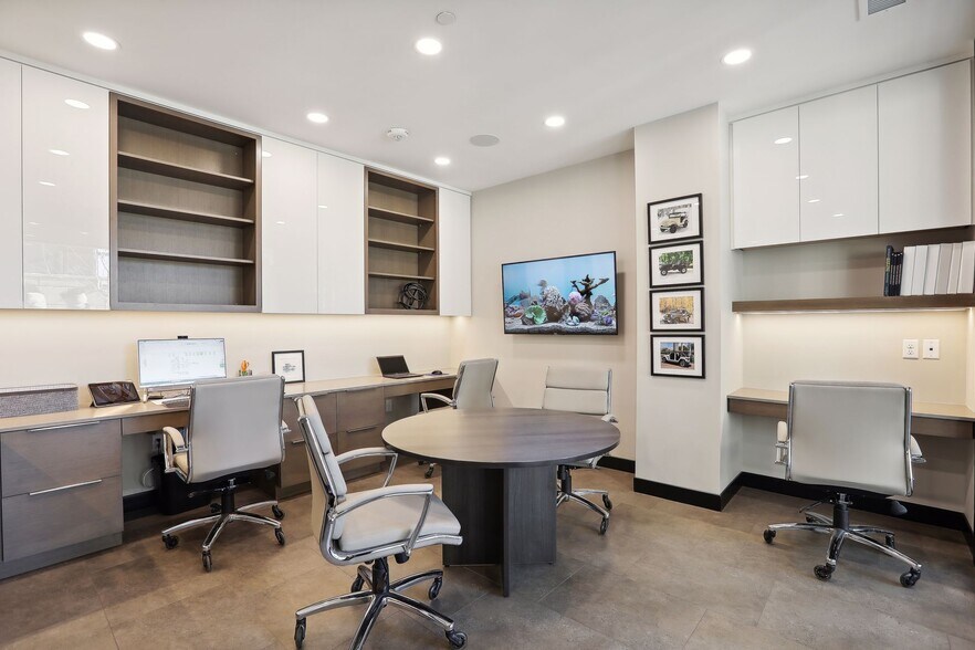 More Photos Of 275 Lake St, Wayzata Office Residential For Lease