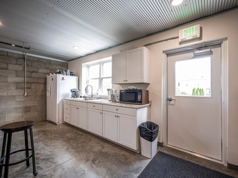 More Photos Of 2425 Township Road 414, Dundee Warehouse For Sale