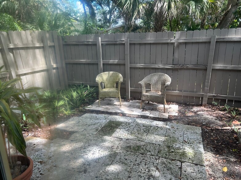 More Photos Of 1111 SW 4th St, Fort Lauderdale Apartments For Sale