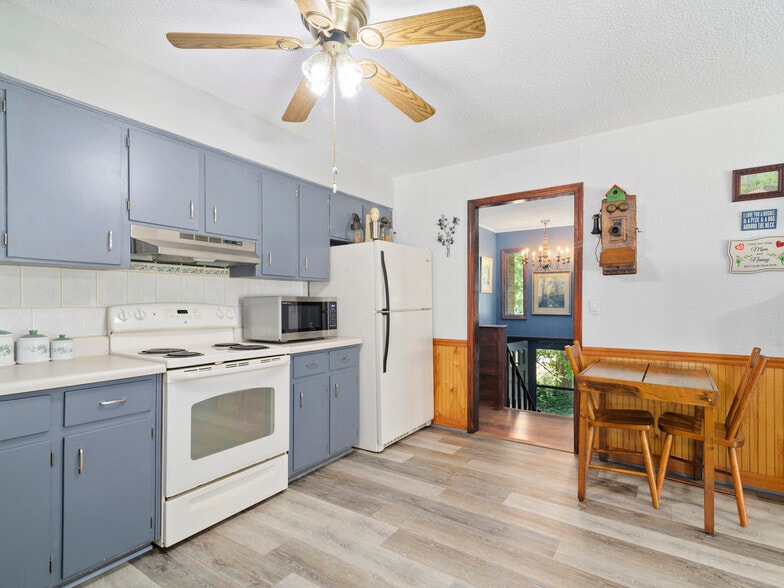 More Photos Of 371 Riverview Dr, Waynesville Manufactured Housing Mobile Home Park For Sale