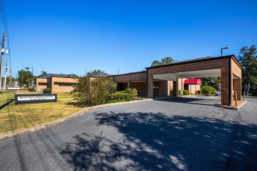 Primary Photo Of 1805 SE Lake Weir Ave, Ocala Medical For Sale
