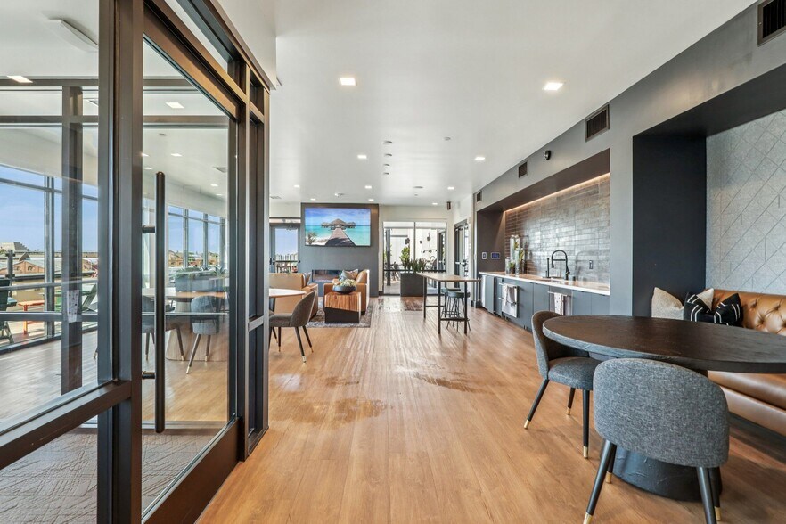 More Photos Of 251 6th St, Sacramento Apartments For Lease