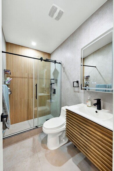 More Photos Of 5 Lispenard St, New York Apartments For Sale