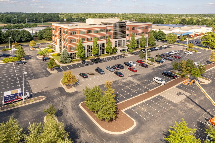 More Photos Of 7870 E Kemper Rd, Cincinnati Office For Sale
