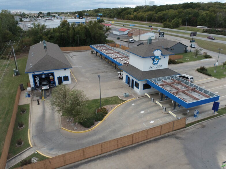 More Photos Of 1114 S Lynn Riggs Blvd, Claremore Carwash For Sale